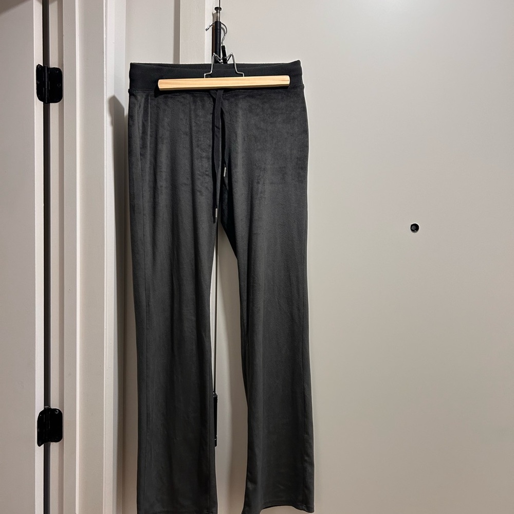 Women’s Black Pants chill flare